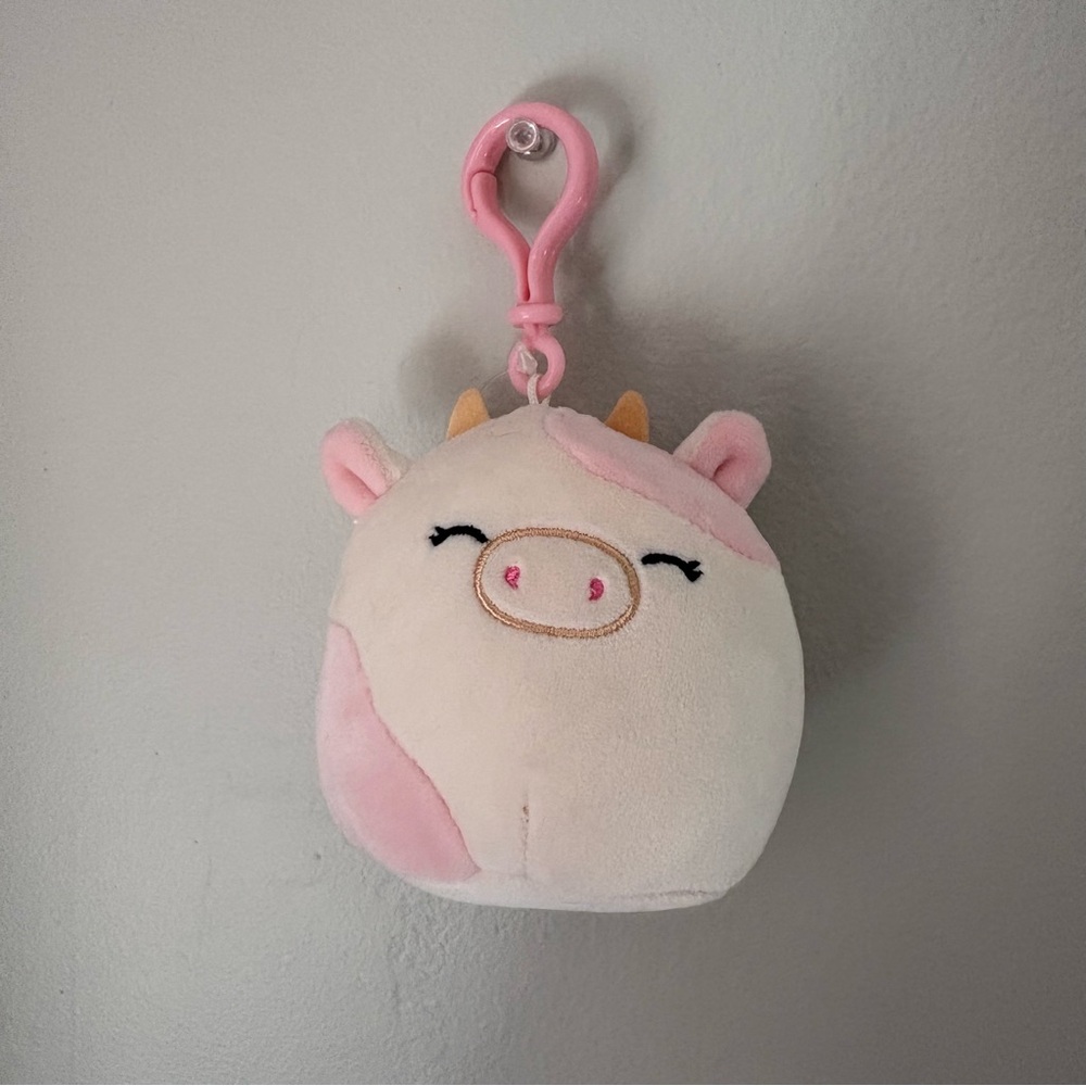 Caedyn the Cow 3” Squishmallow Clip On 2022